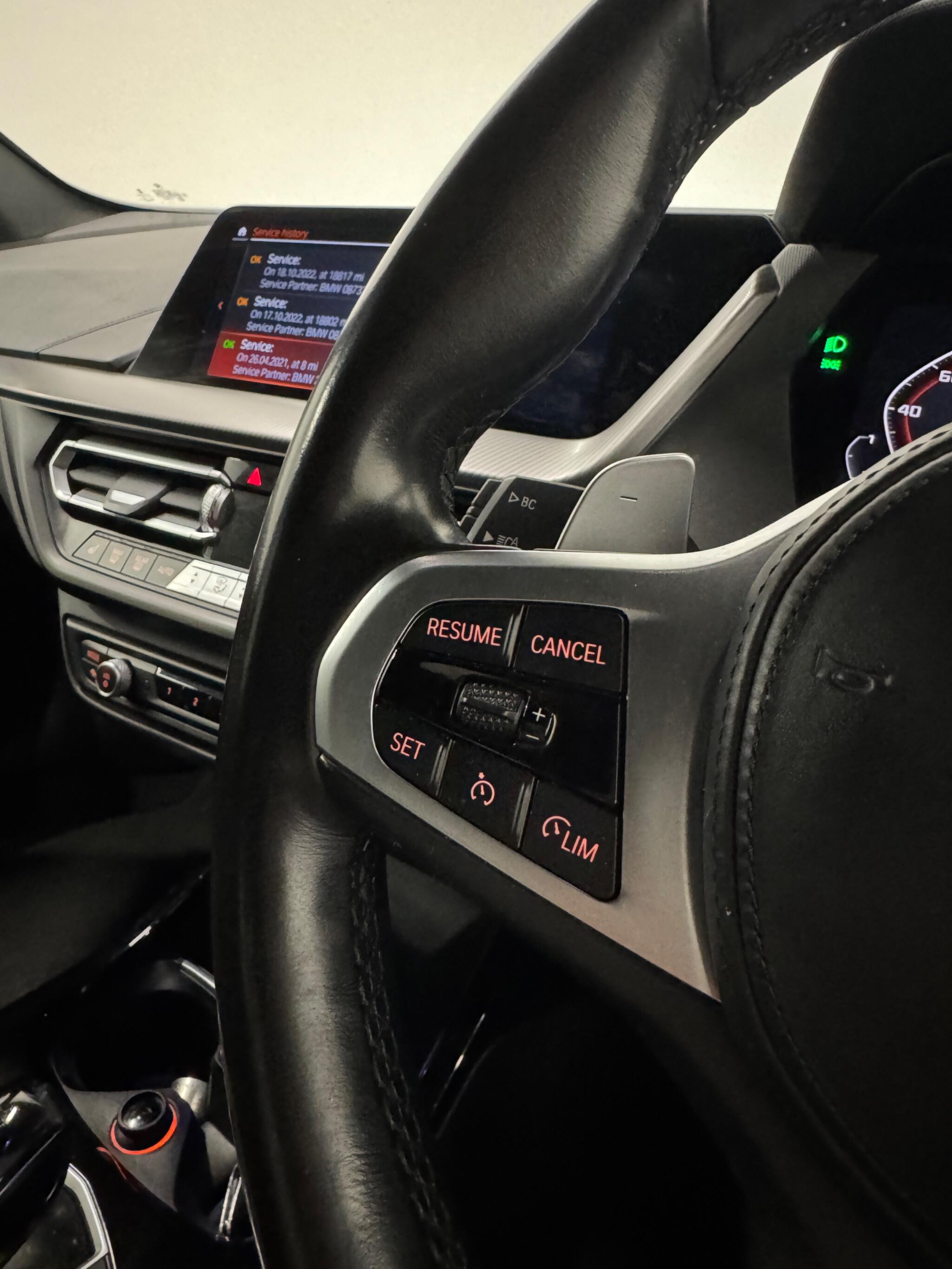BMW 1 Series view 28