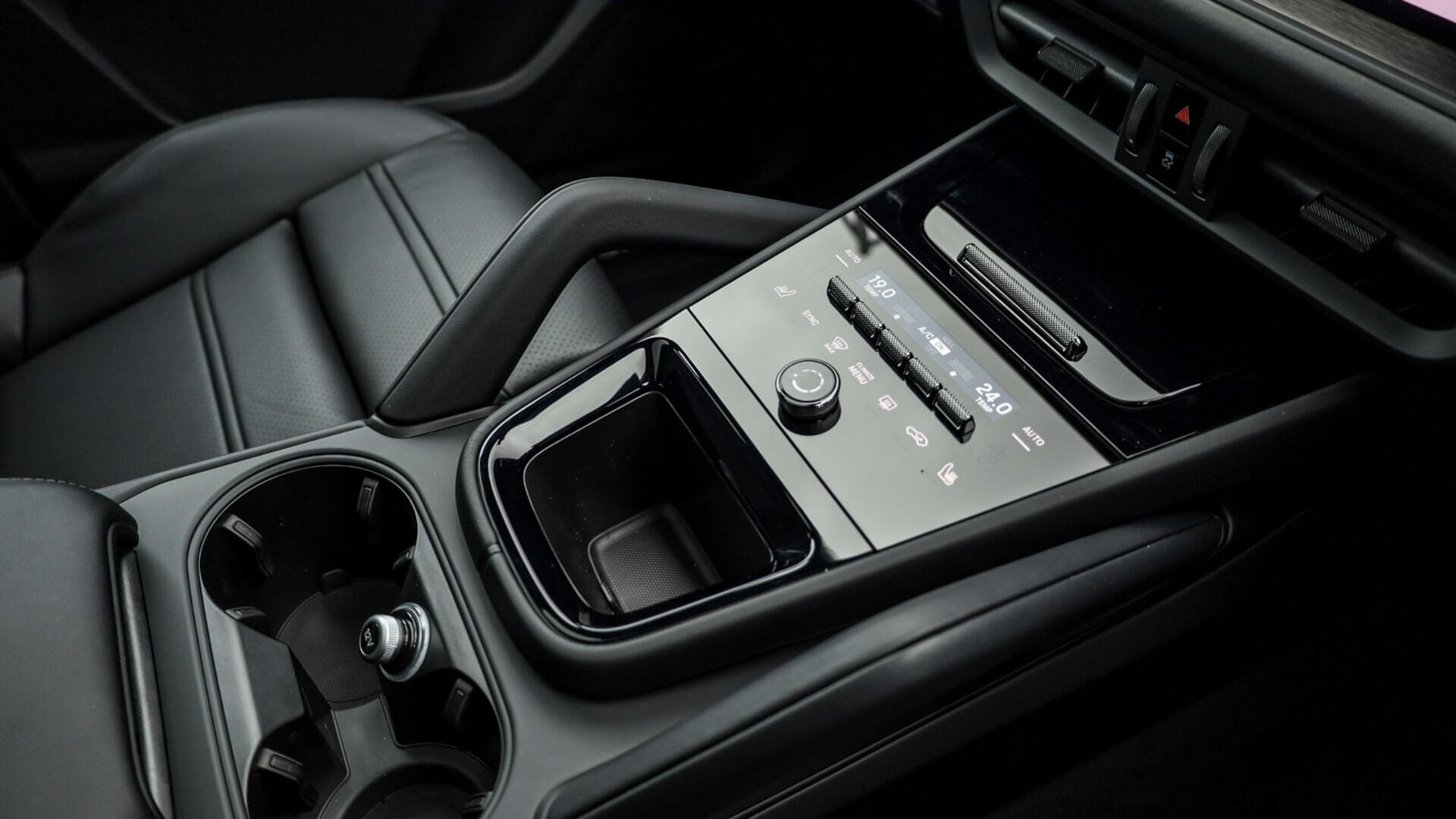 Porsche Cayenne view 17