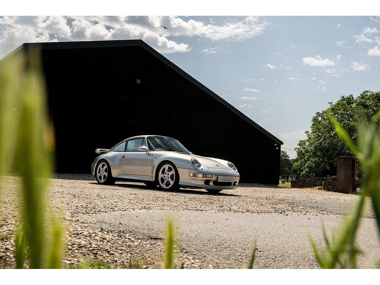Porsche 911 view 2