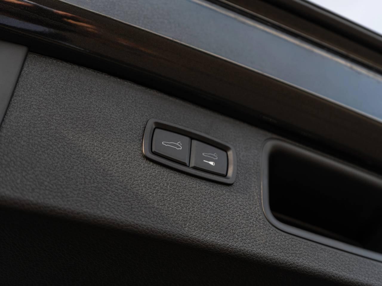 Porsche Macan view 44