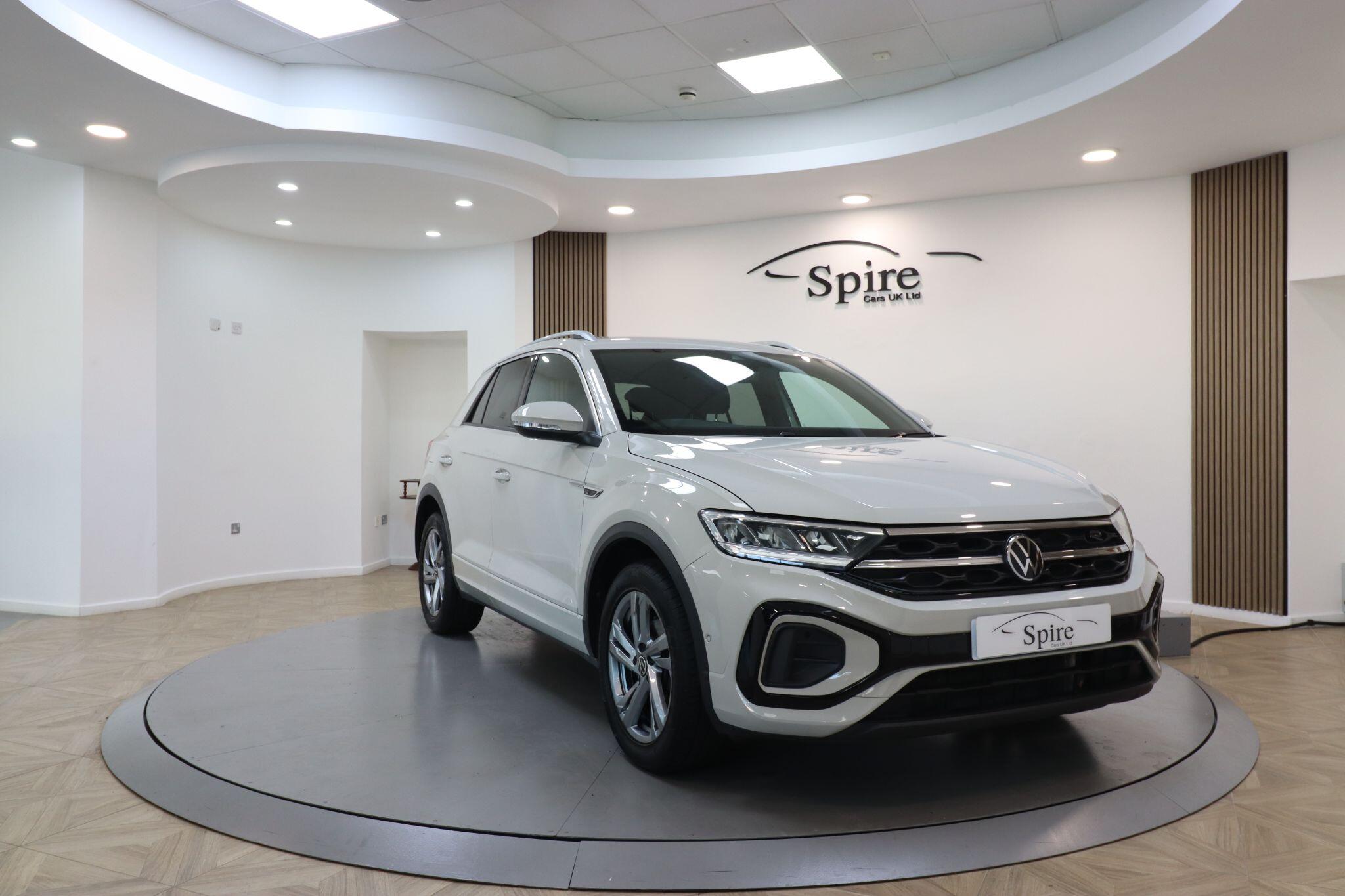 Volkswagen T-Roc view 3