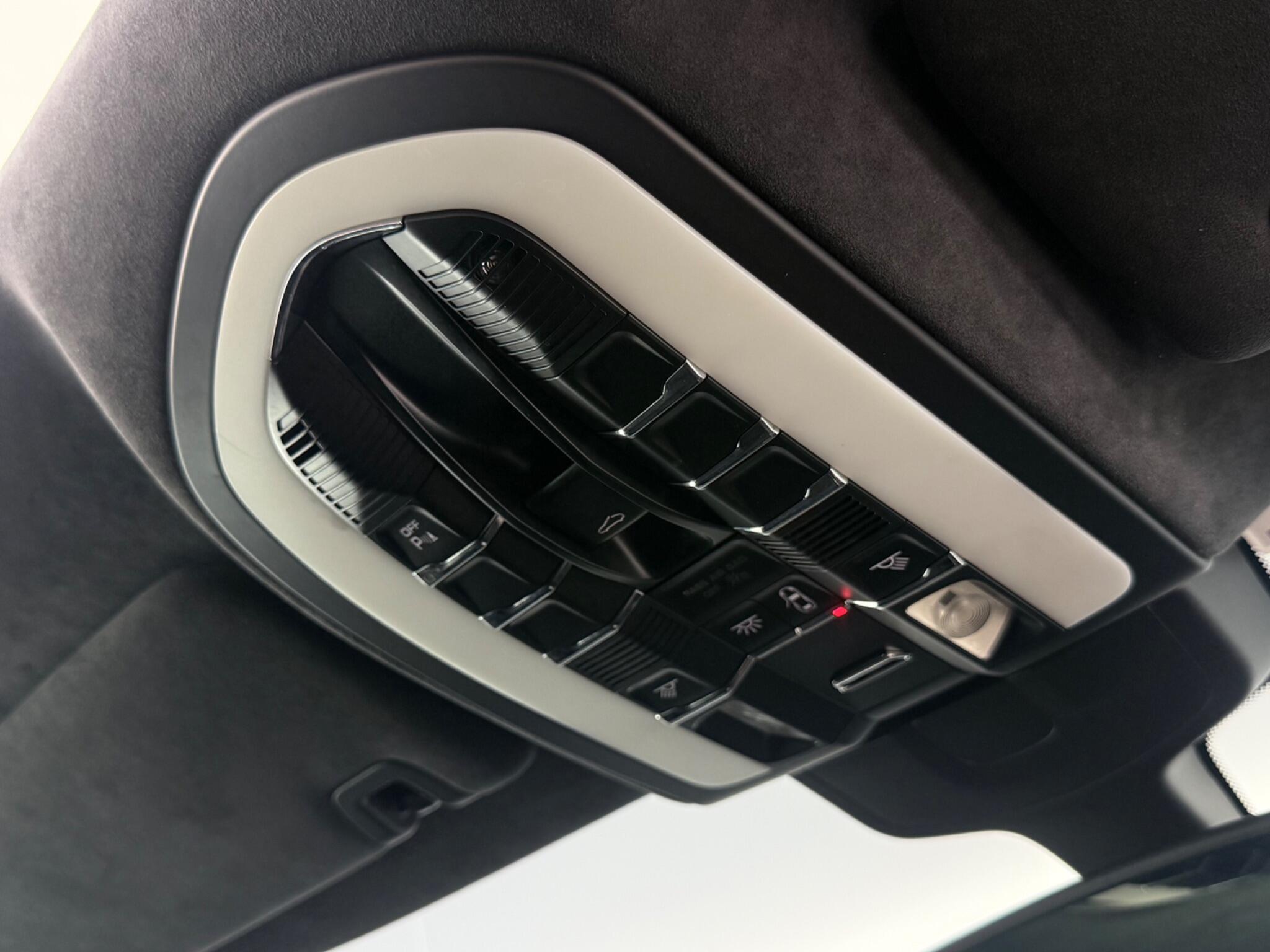 Porsche Panamera view 63