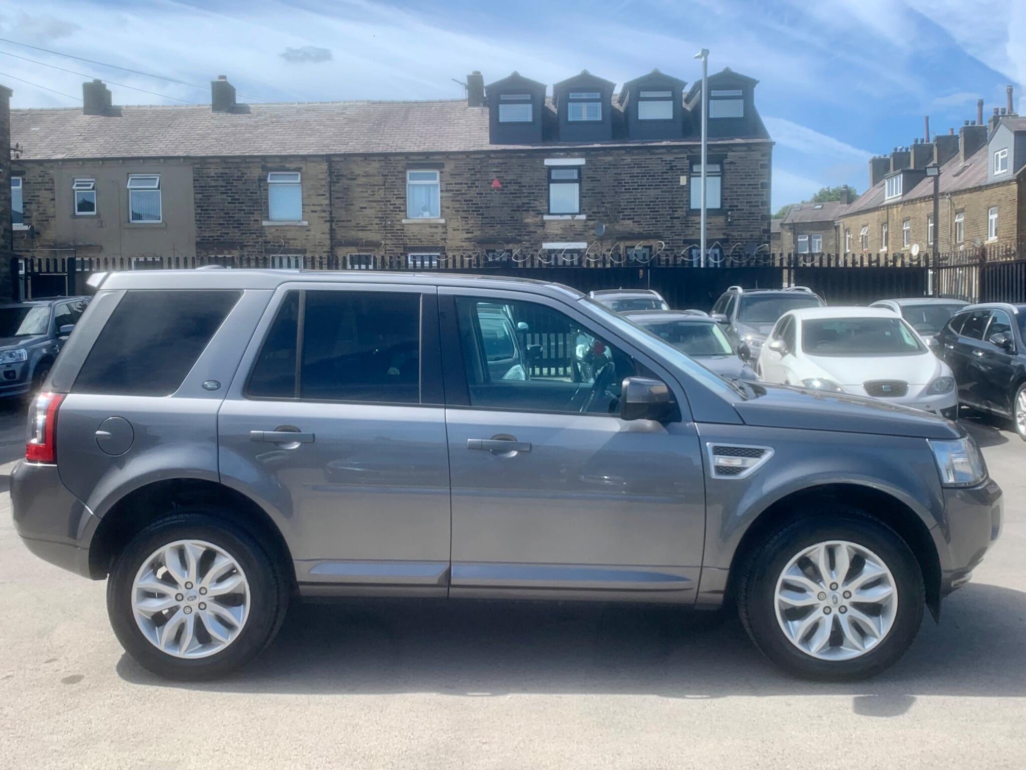 Land Rover Freelander 2 view 4