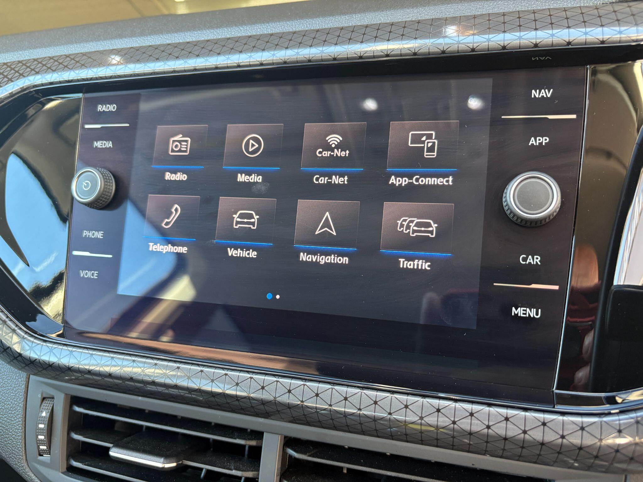 Volkswagen T-Cross view 35