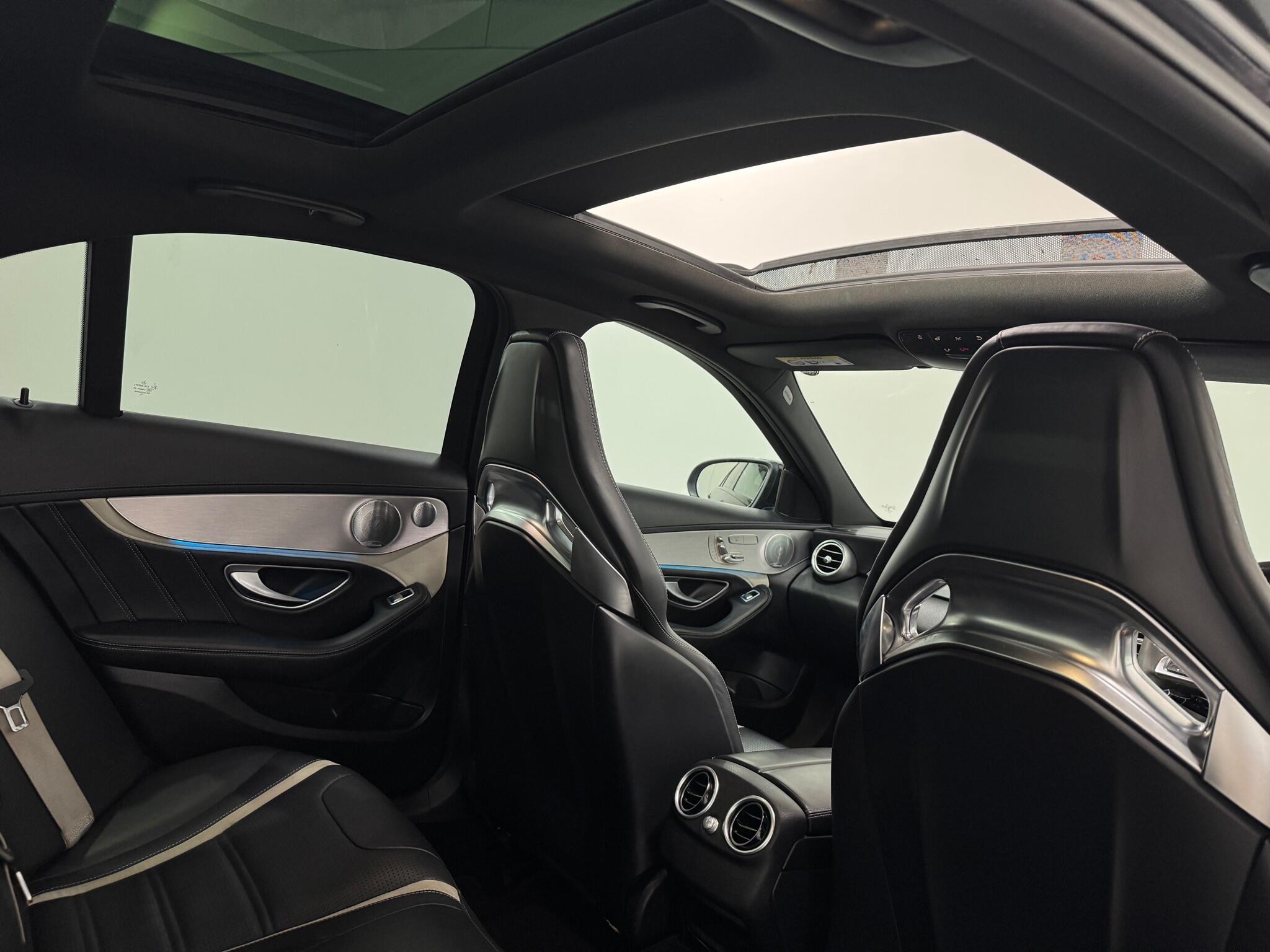 Mercedes-Benz C-Class view 15