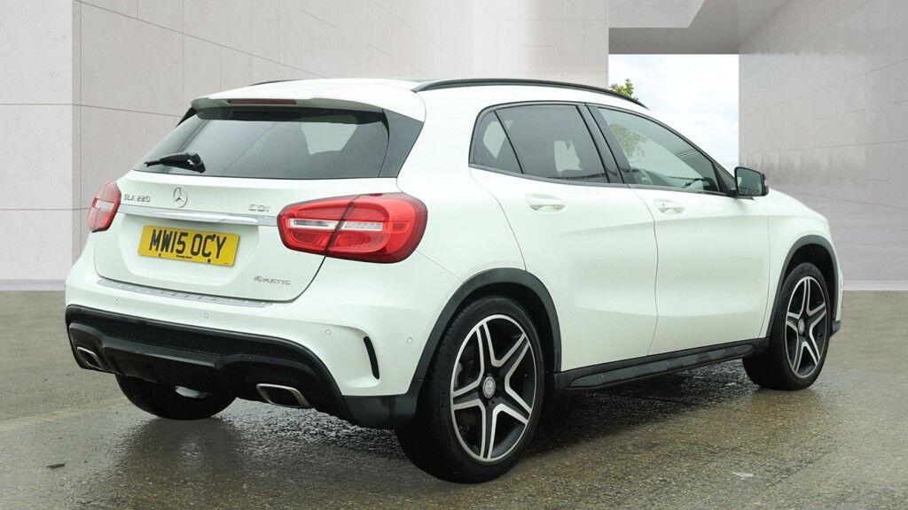 Mercedes-Benz Gla view 4