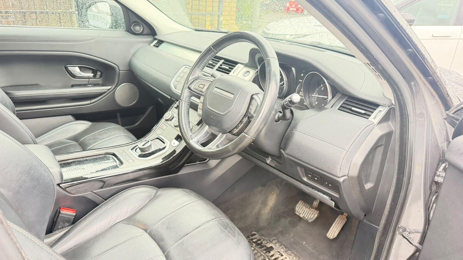 Land Rover Range Rover Evoque view 16