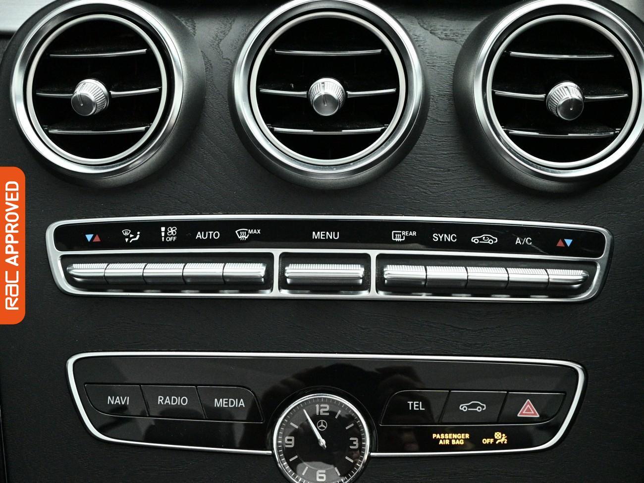 Mercedes-Benz C-Class view 17