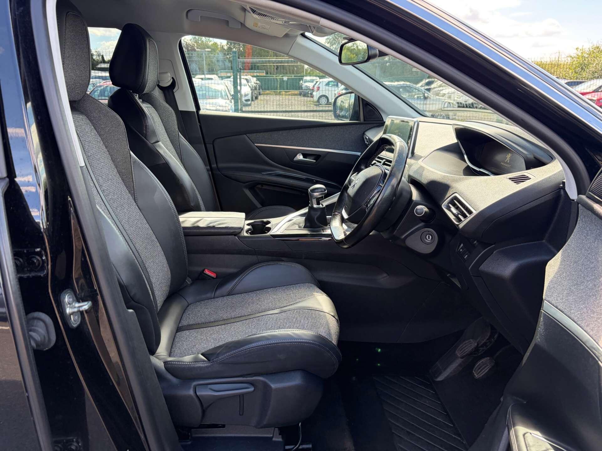 Peugeot 3008 view 35