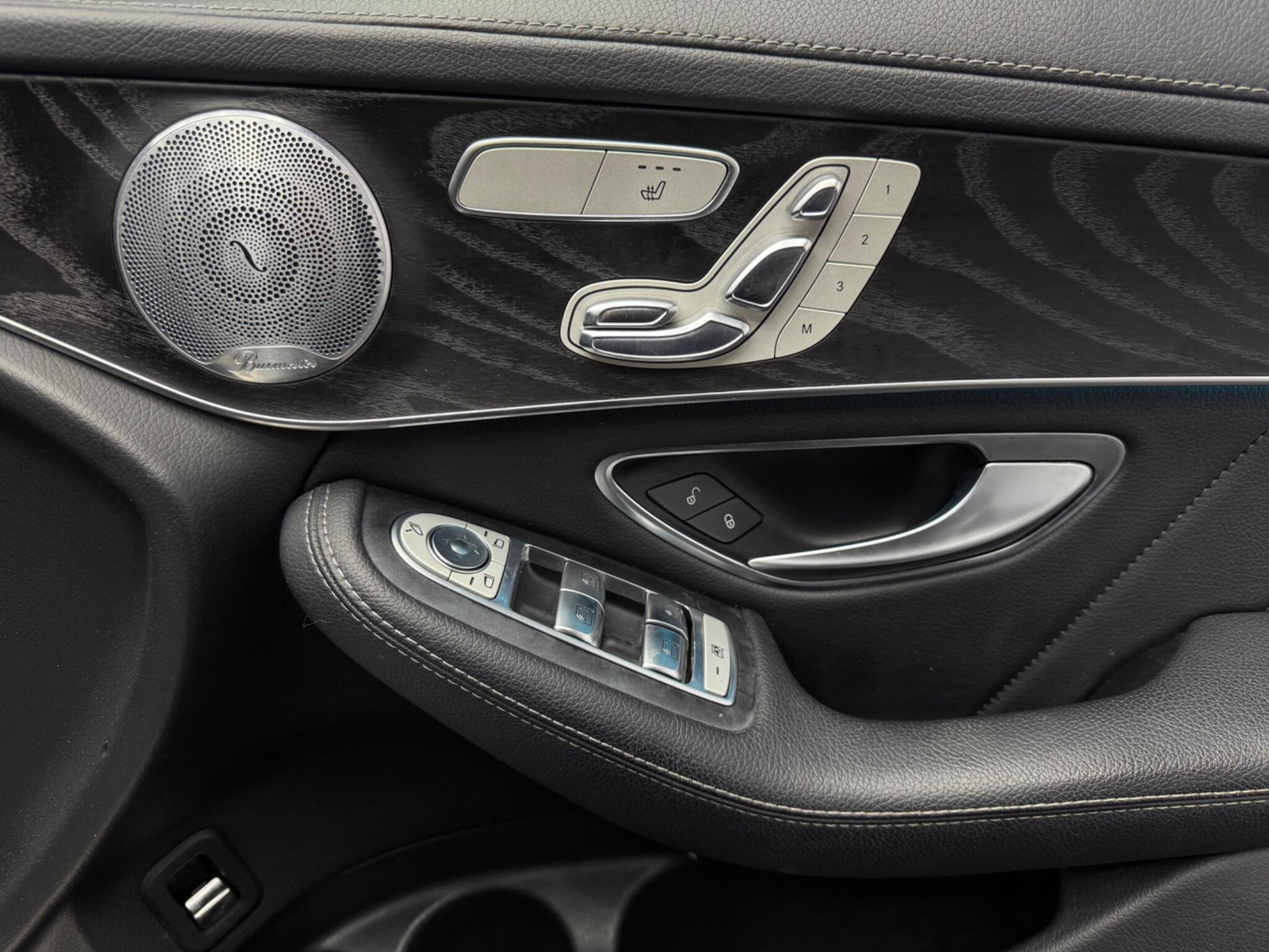 Mercedes-Benz GLC view 27