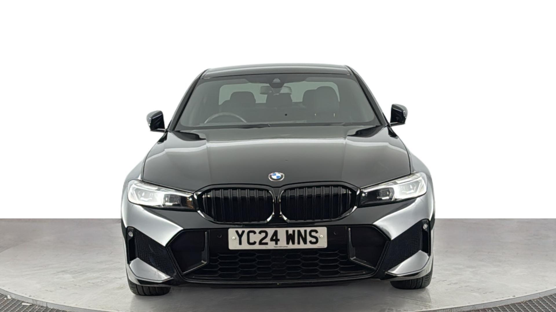 BMW 3 Series view 8