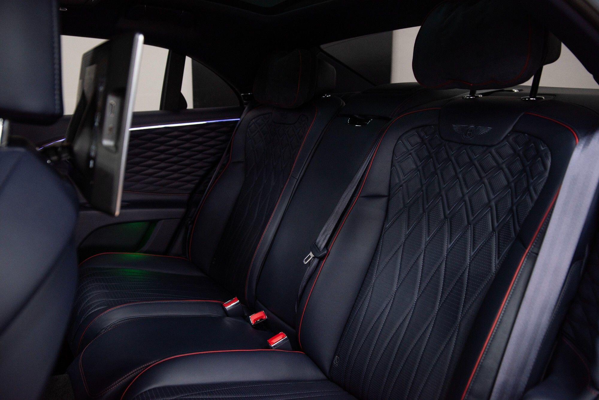 Bentley Flying Spur view 41