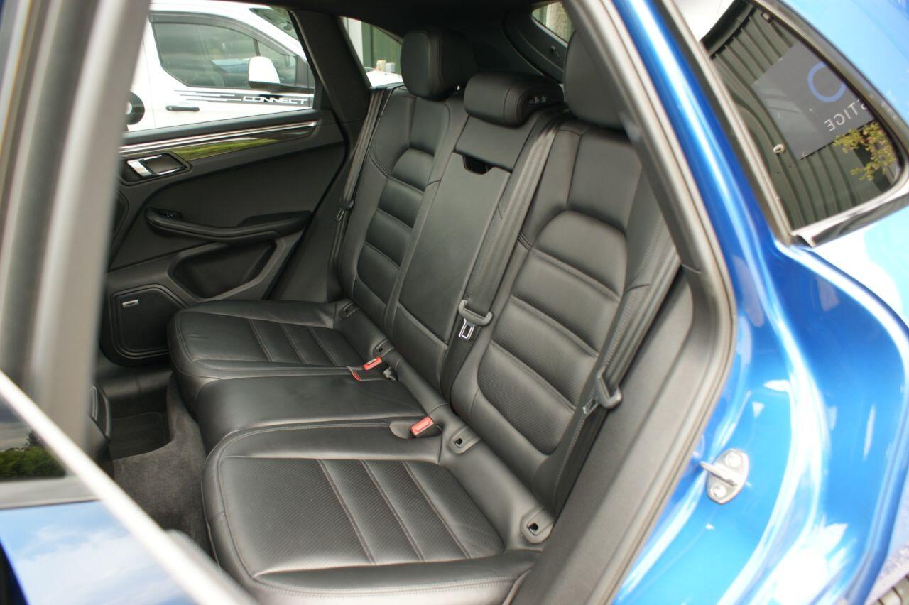 Porsche Macan view 47
