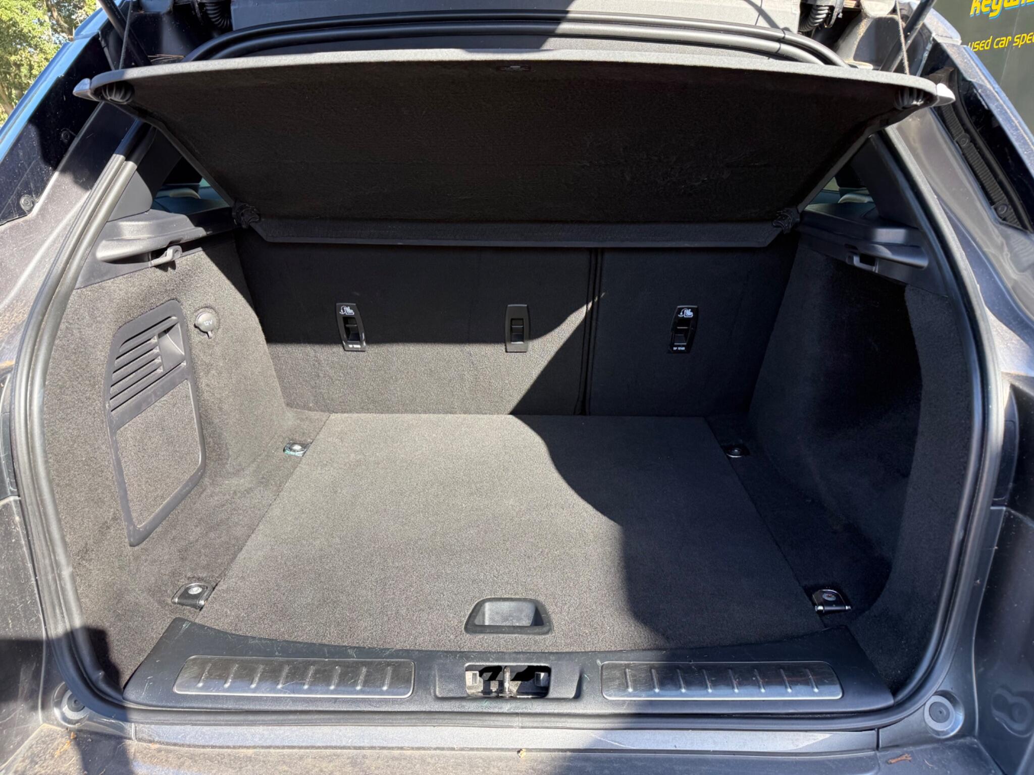 Land Rover Range Rover Evoque view 22