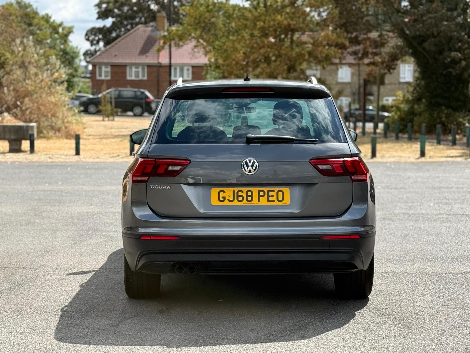 Volkswagen Tiguan view 13