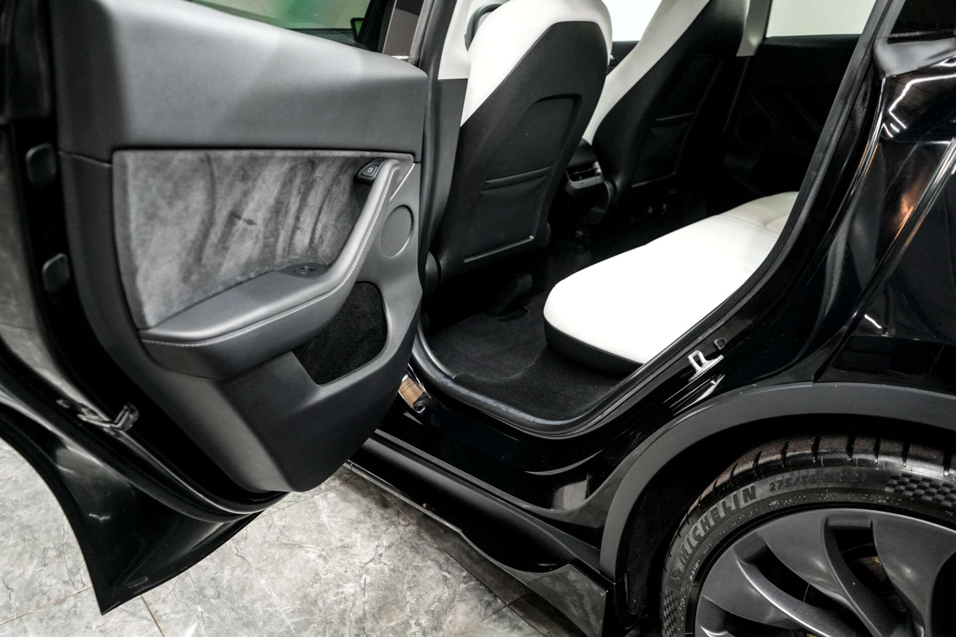 Tesla Model Y view 28
