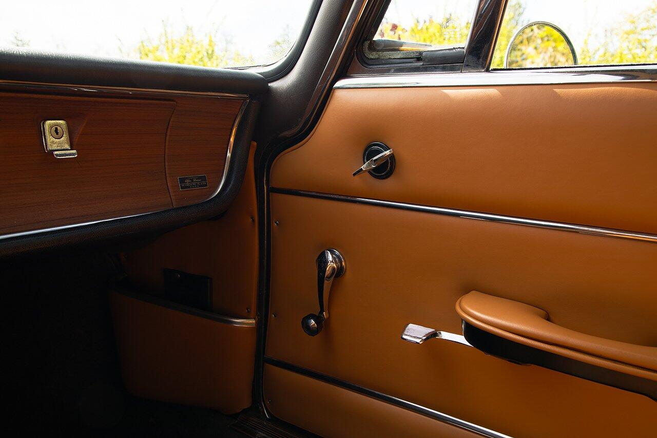 Alfa Romeo Giulia view 53