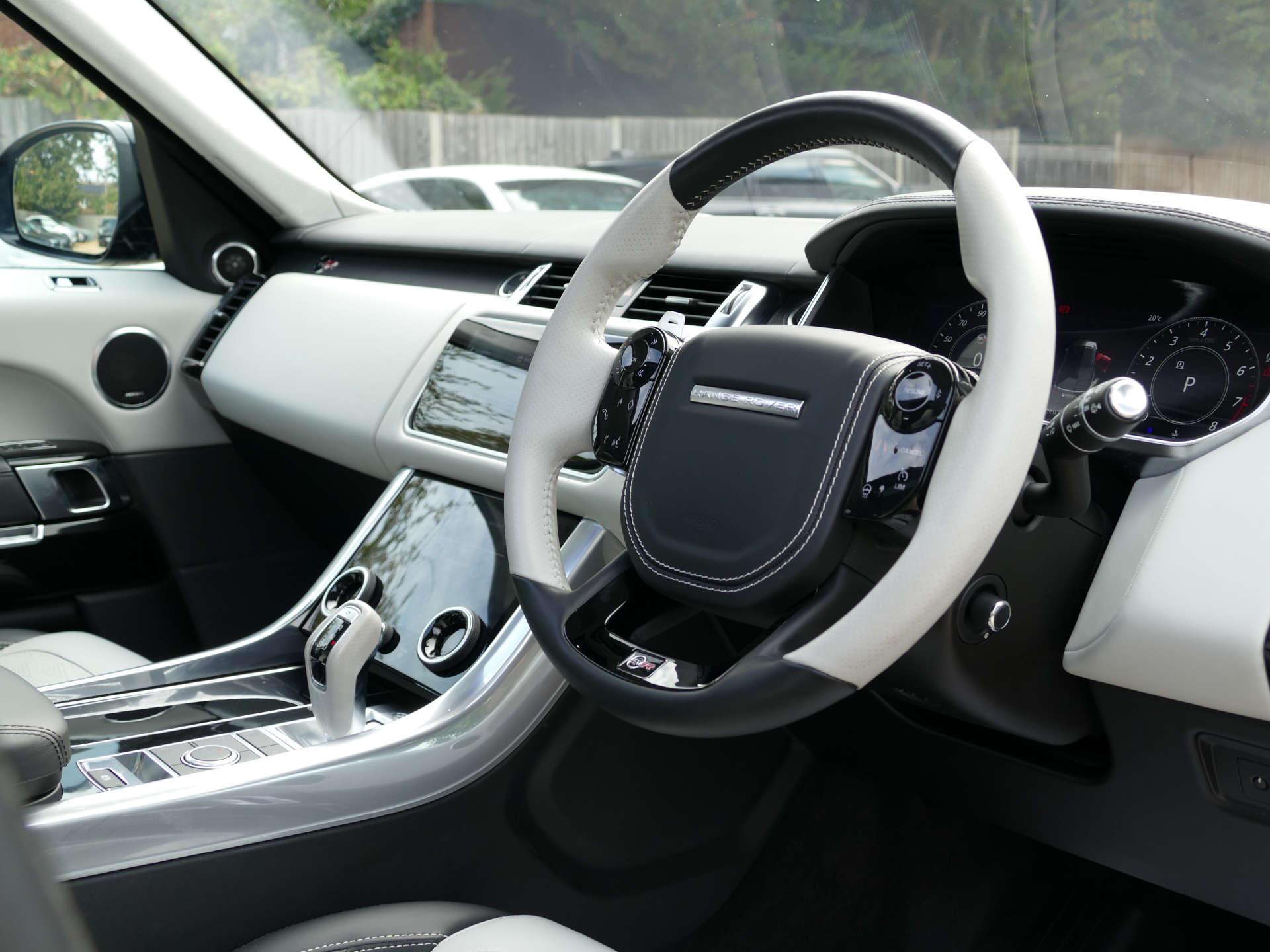 Land Rover Range Rover Sport view 22