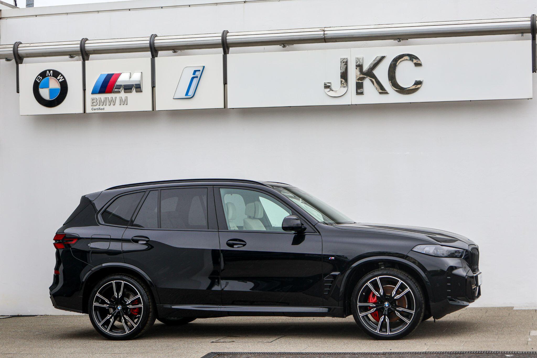 BMW X5 view 11
