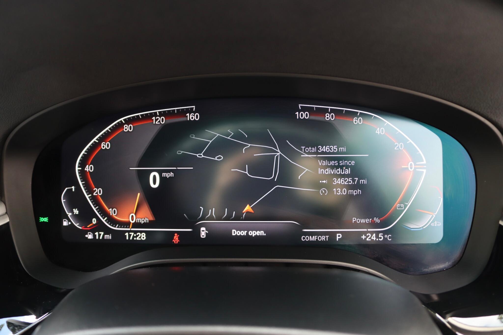 BMW 5 Series view 29
