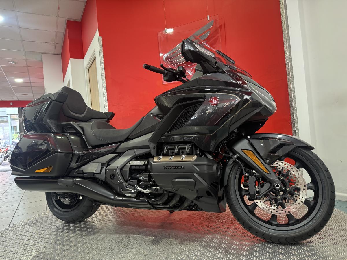 Honda GL1800 Gold Wing view 16