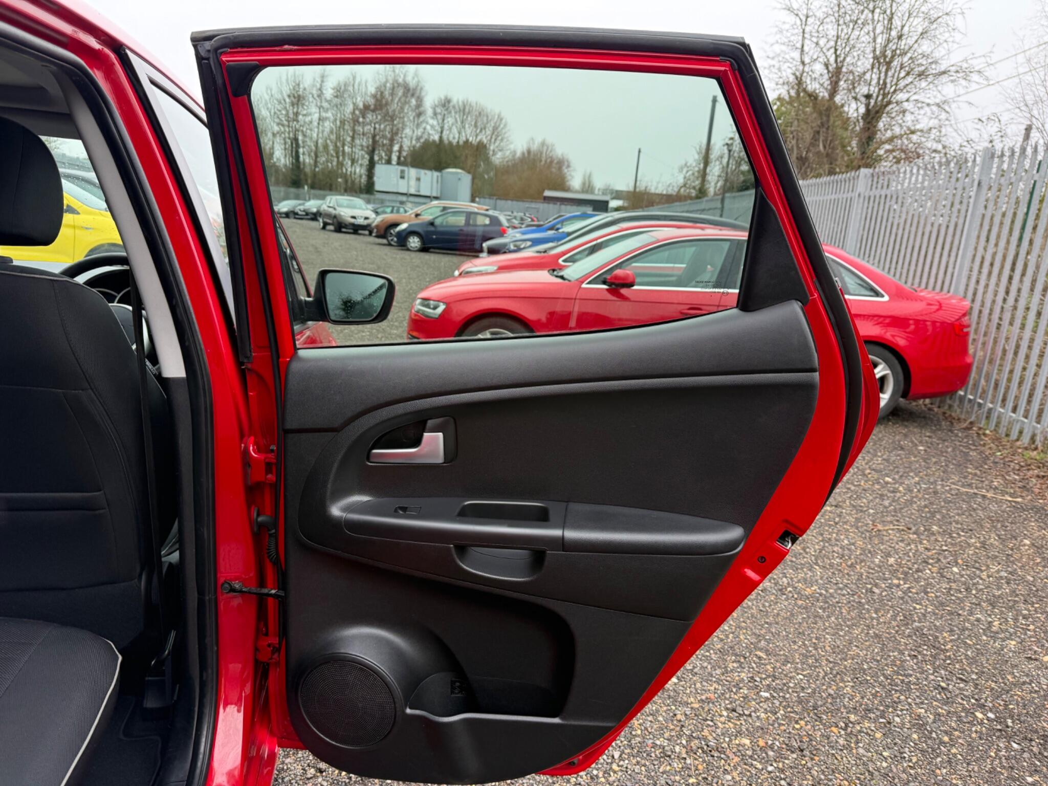 2010 Kia Venga image 19