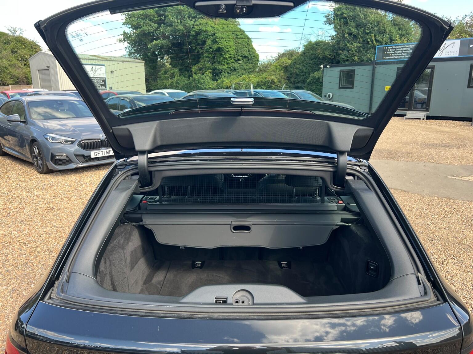 BMW 5 Series view 14
