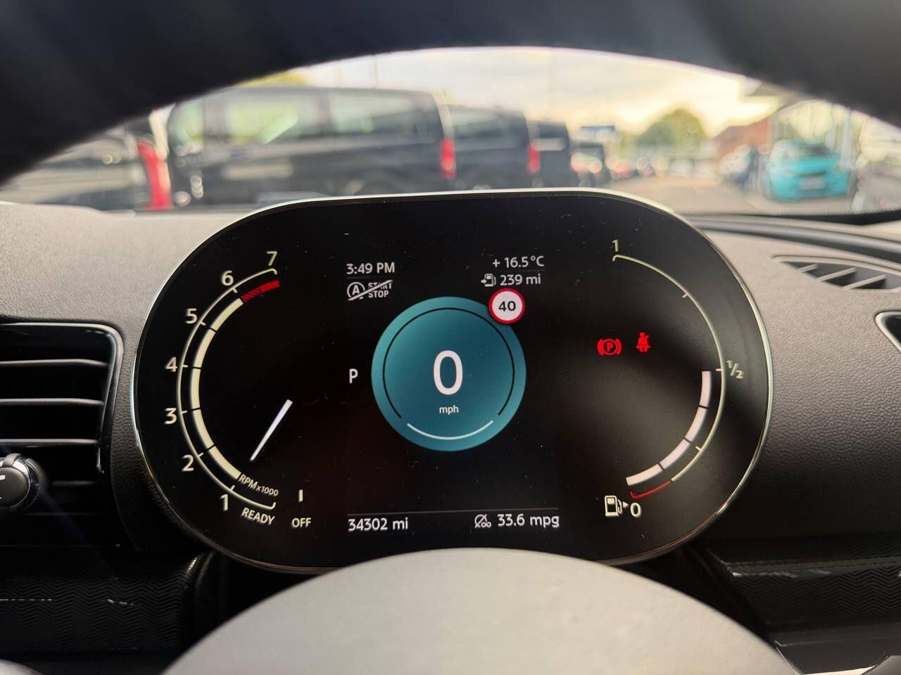 MINI Clubman view 32