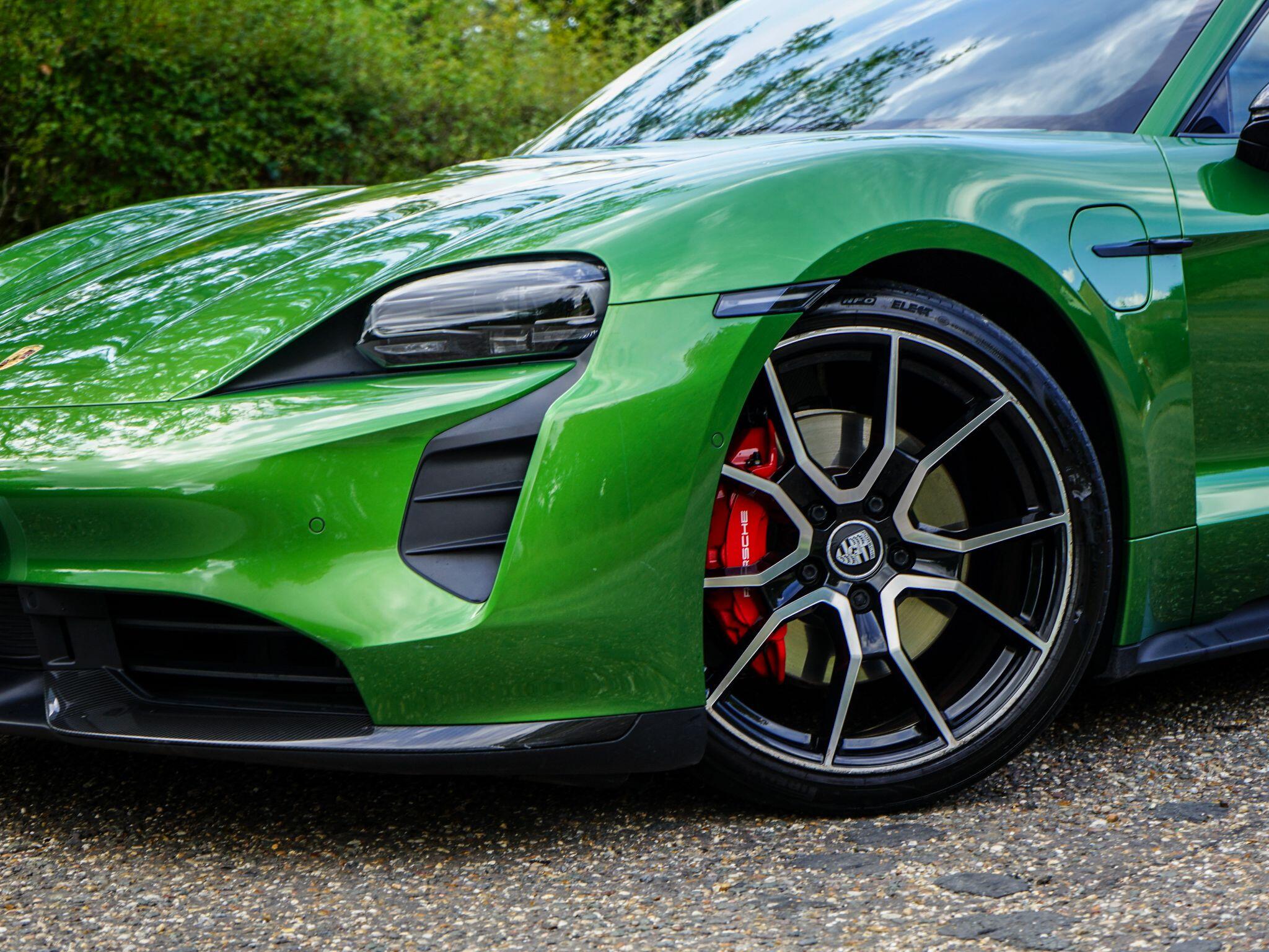 Porsche Taycan view 11