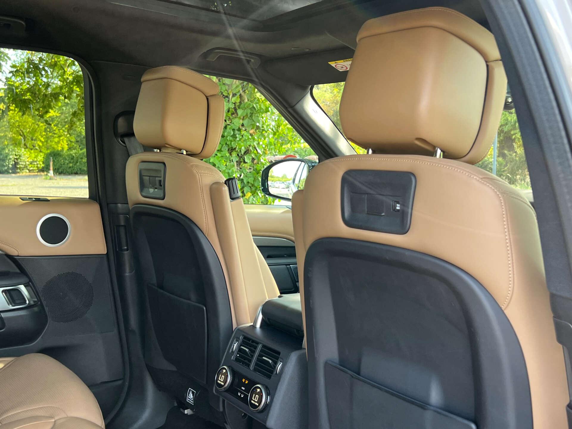 Land Rover Discovery view 26