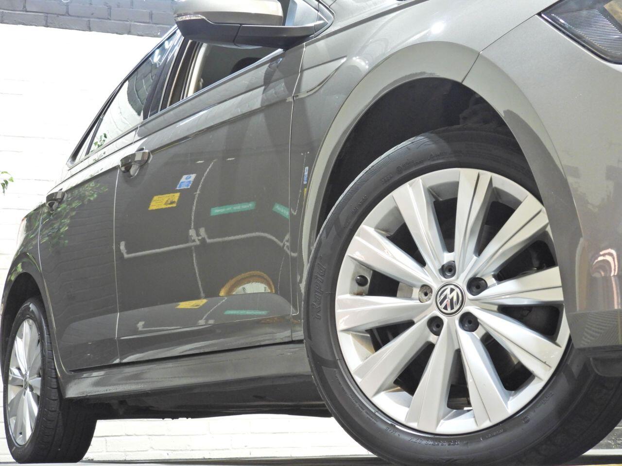 Volkswagen Polo view 7