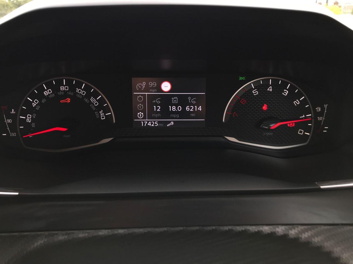 Peugeot 2008 view 22