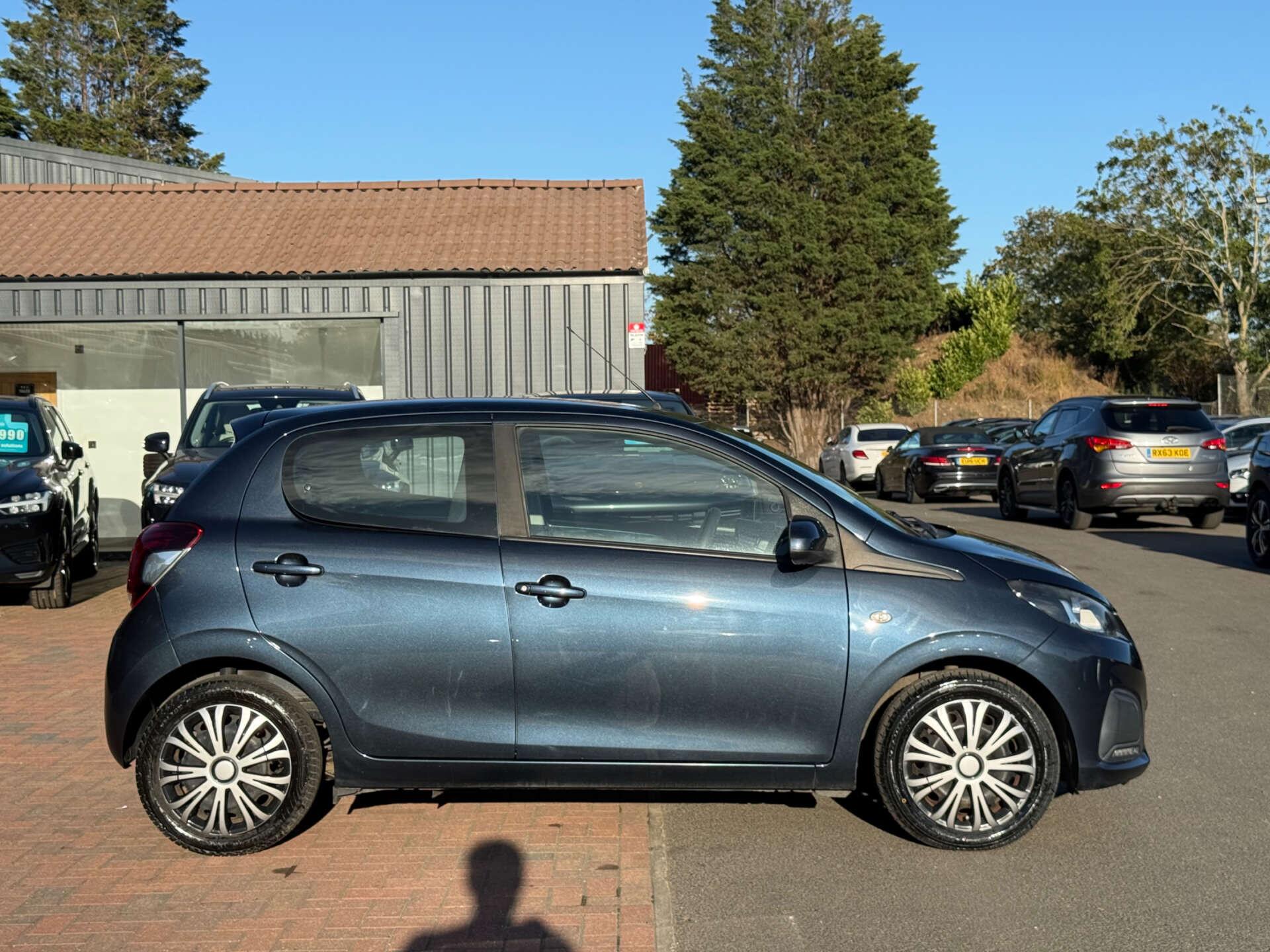 Peugeot 108 view 18