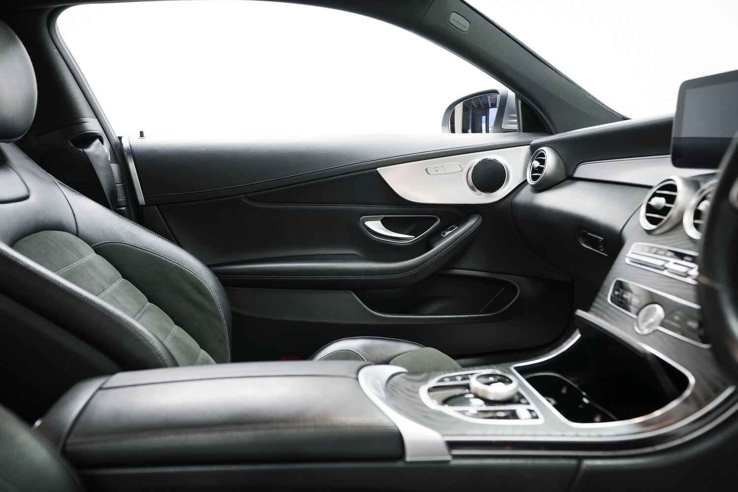 Mercedes-Benz C Class view 13