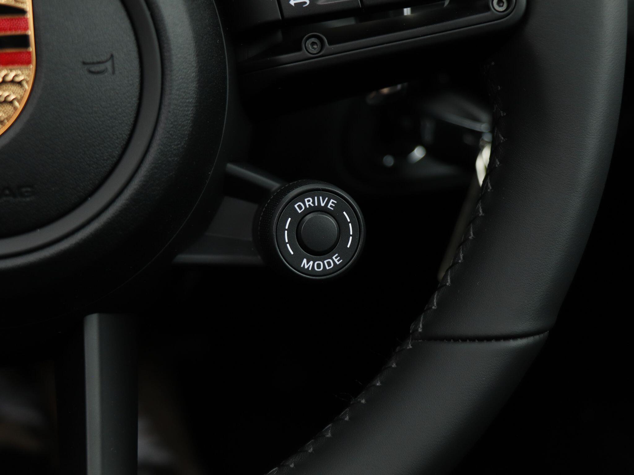 Porsche Macan view 61