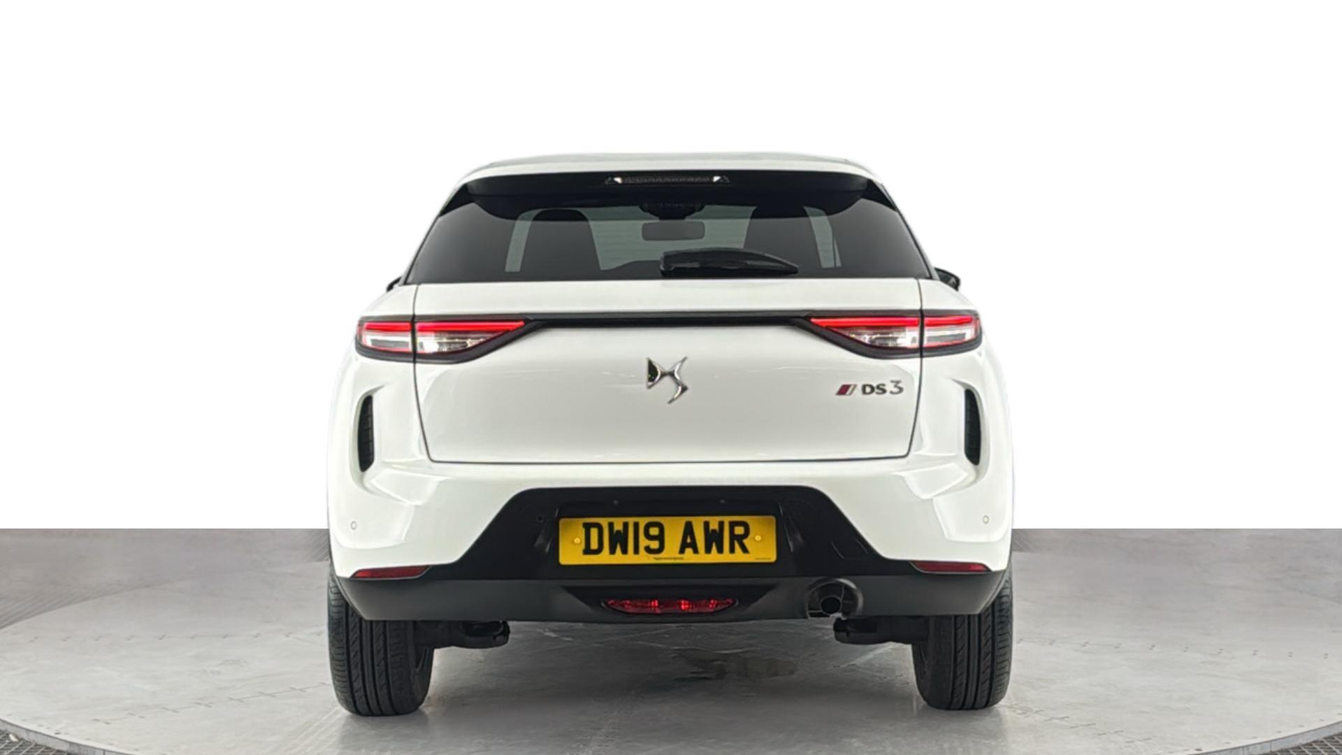 DS Automobiles DS 3 Crossback view 5