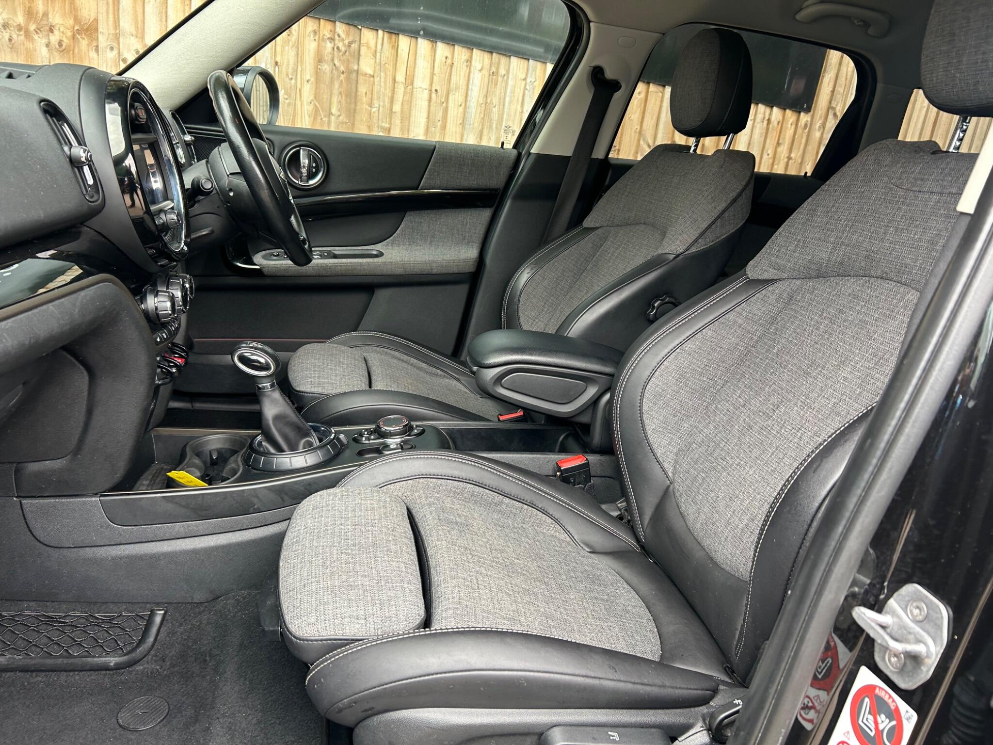 Mini Countryman view 4
