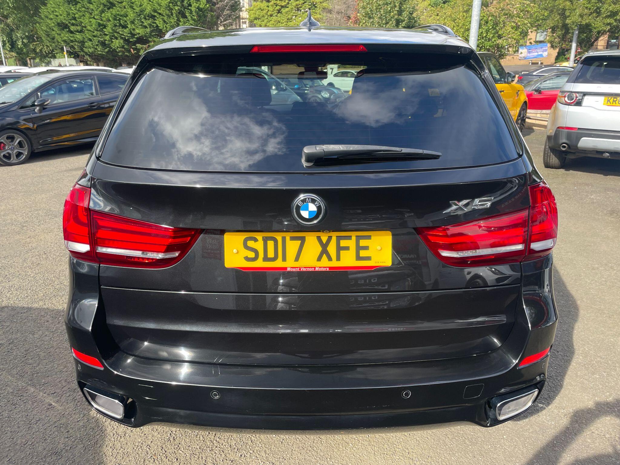 BMW X5 view 10