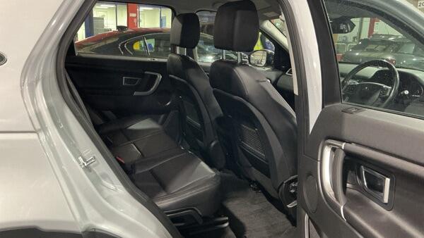 Land Rover Discovery Sport view 11