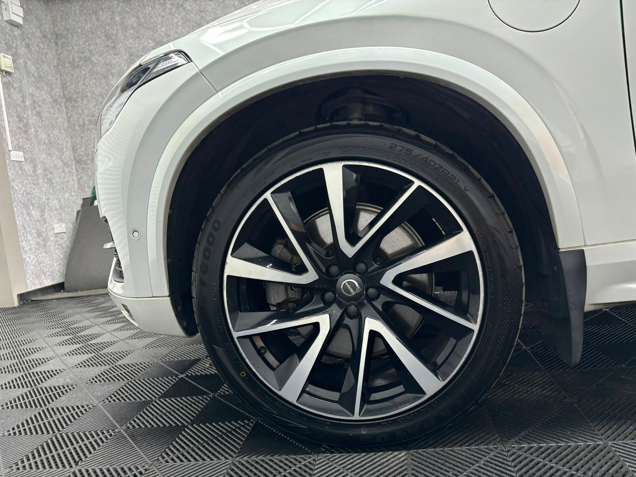 Volvo XC90 view 27