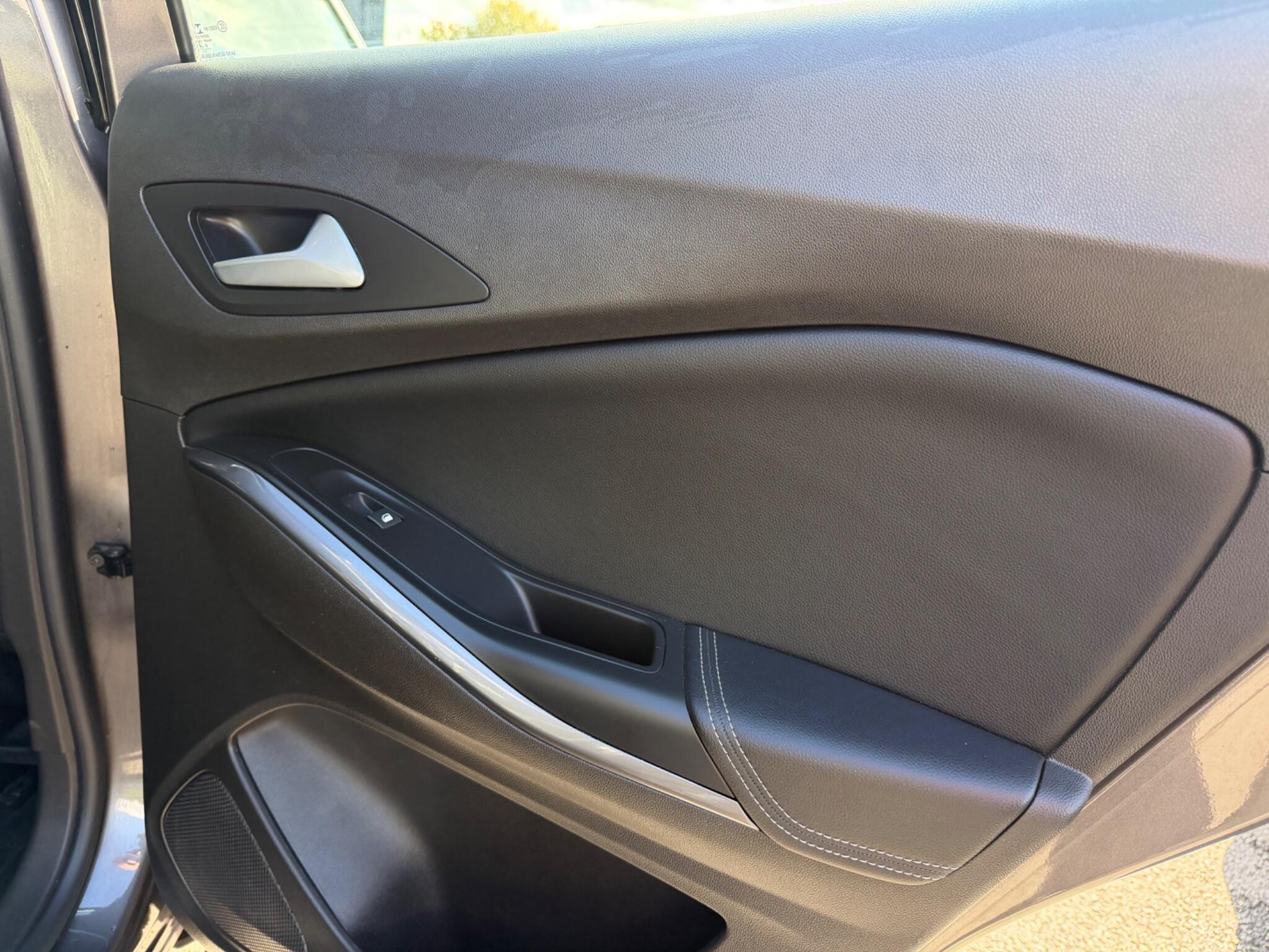 Vauxhall Grandland X view 21