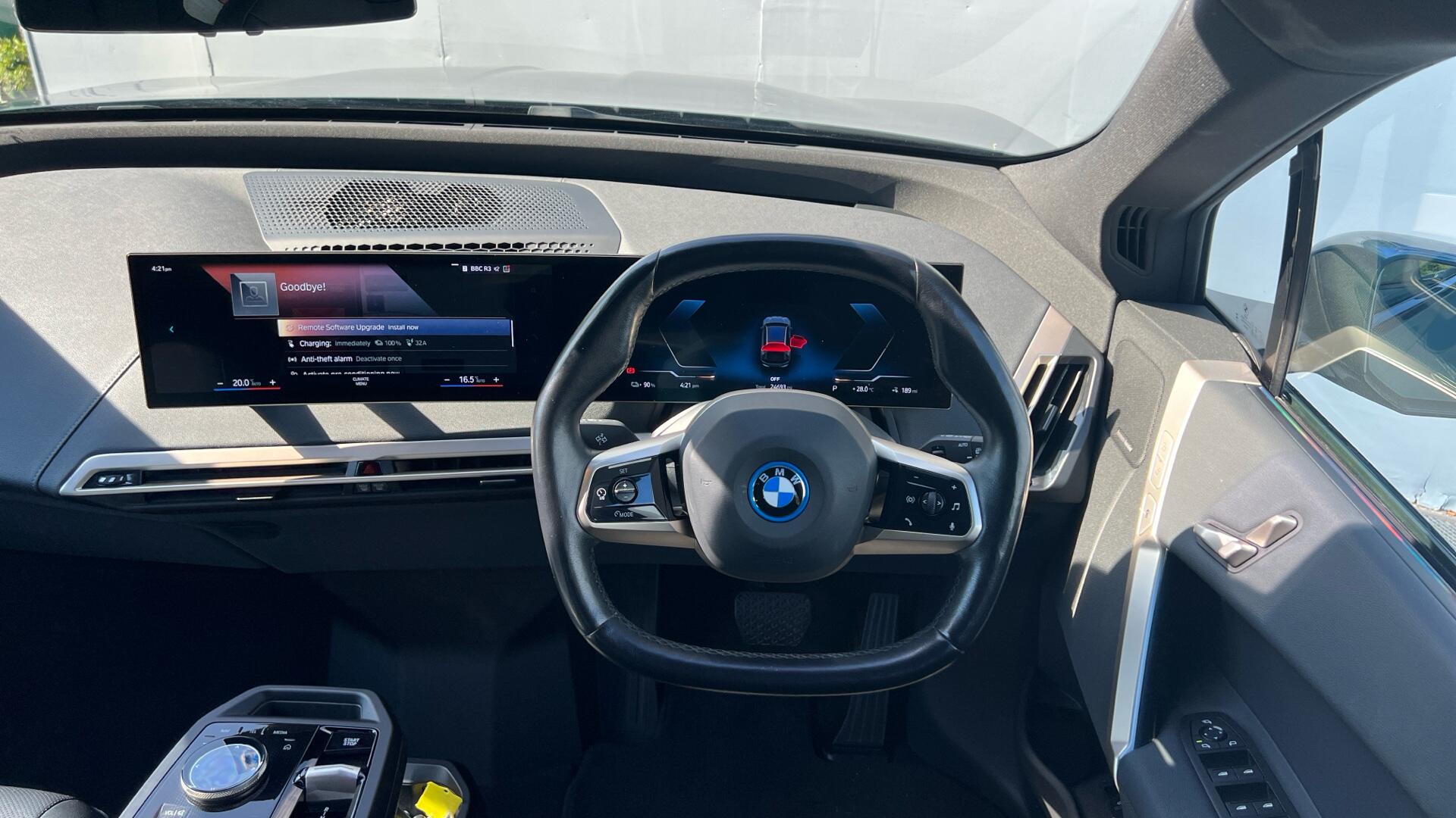 BMW Ix view 5