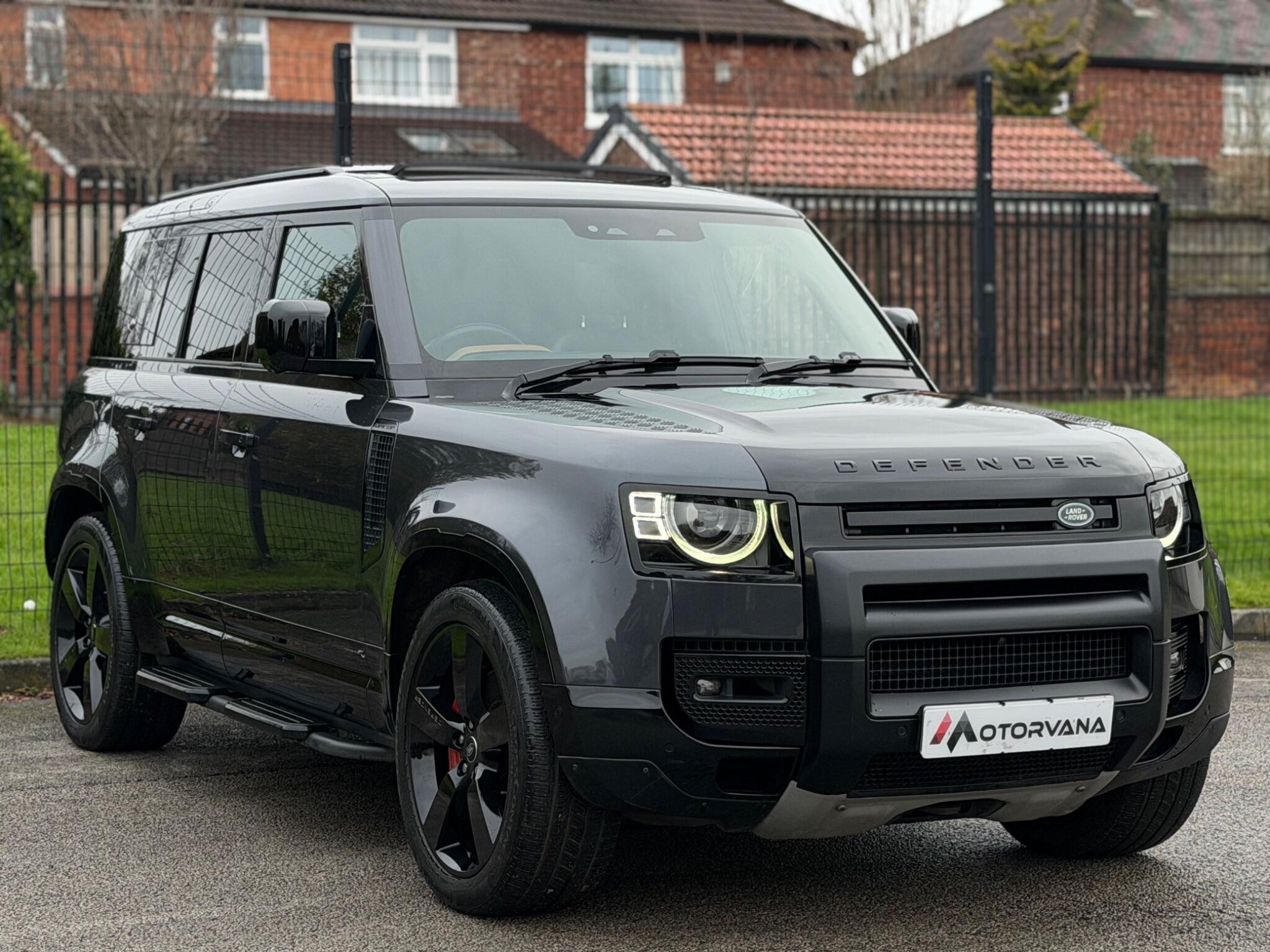Land Rover Defender view 9