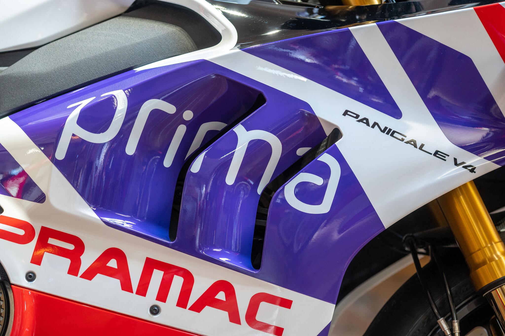 Ducati Panigale V4 view 10