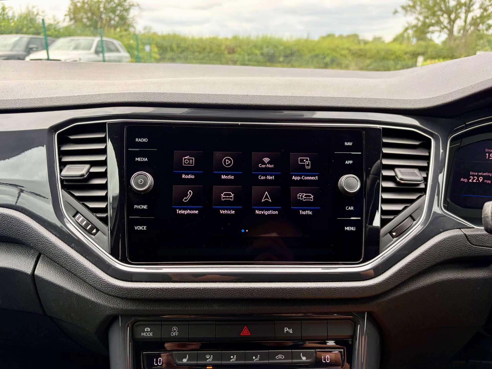 Volkswagen T-Roc view 39