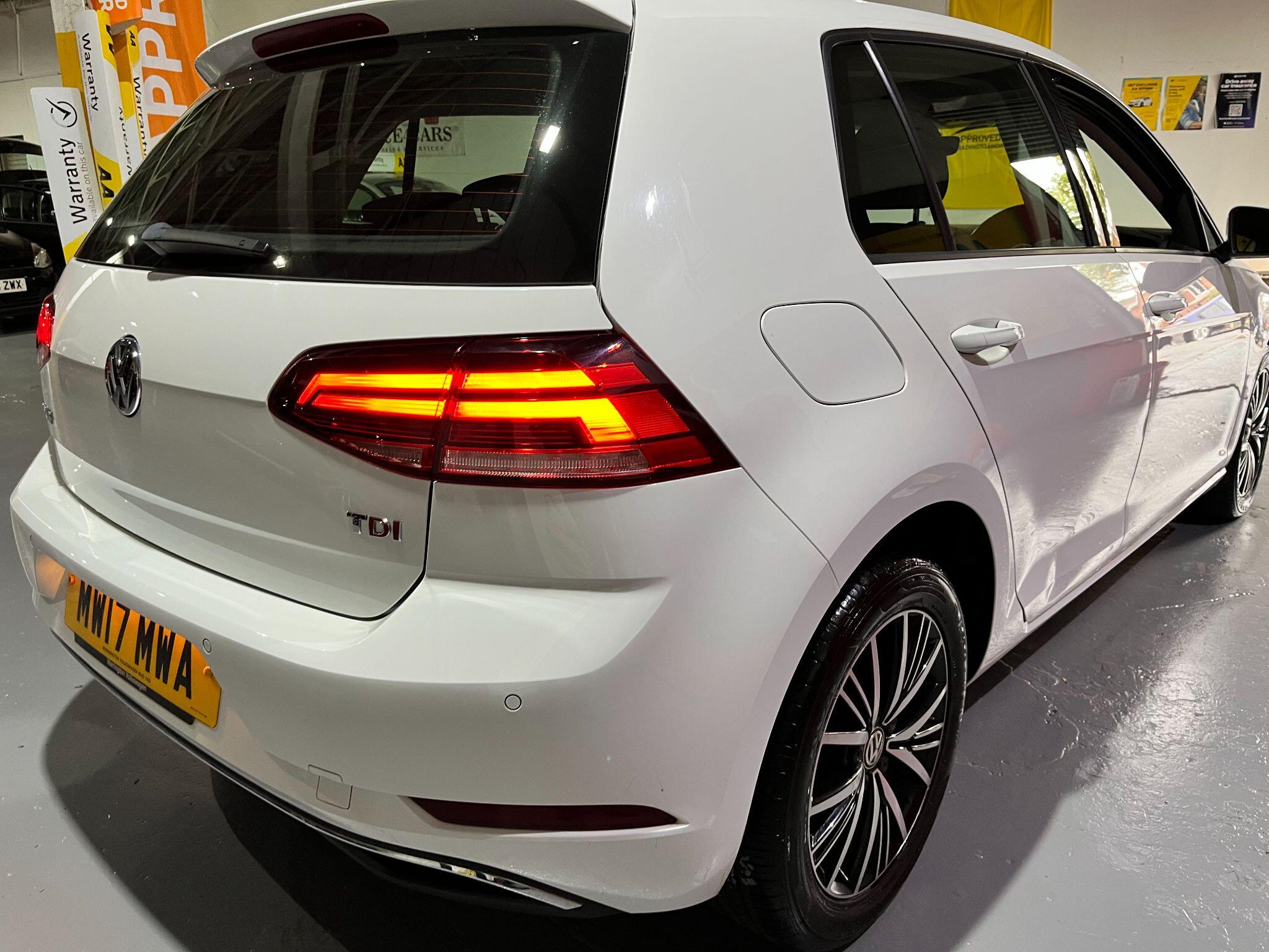 Volkswagen Golf view 64