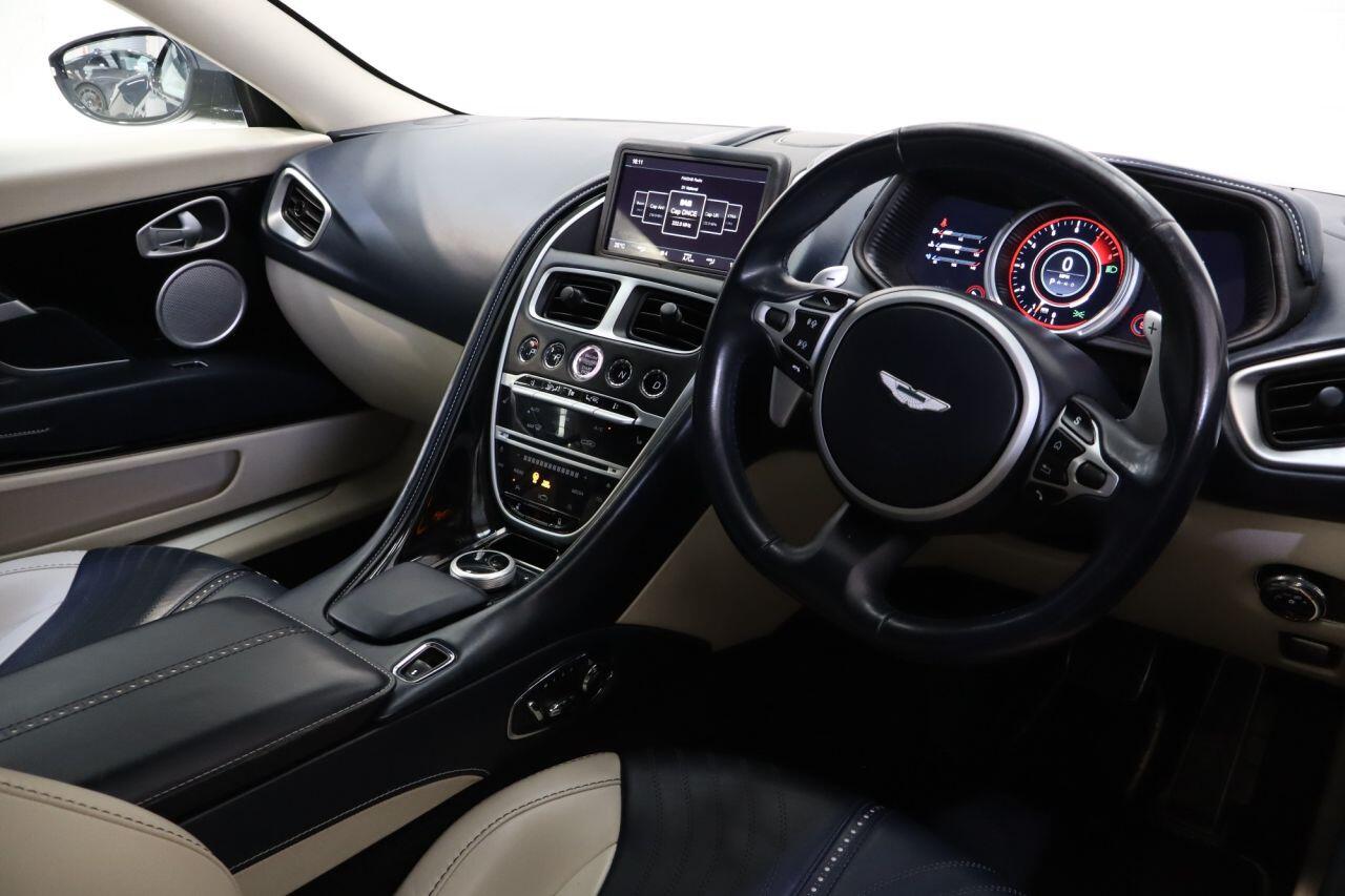 Aston Martin DB11 view 12