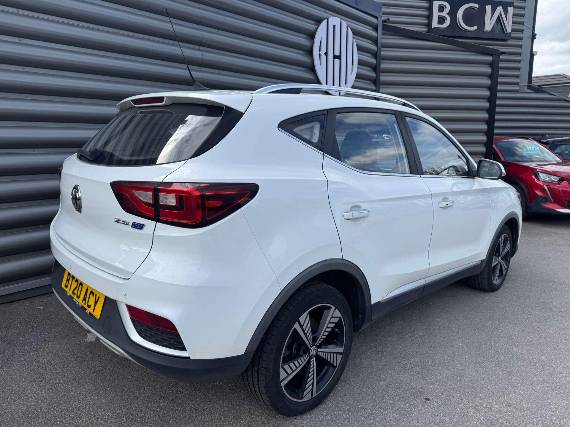 MG MG ZS view 3