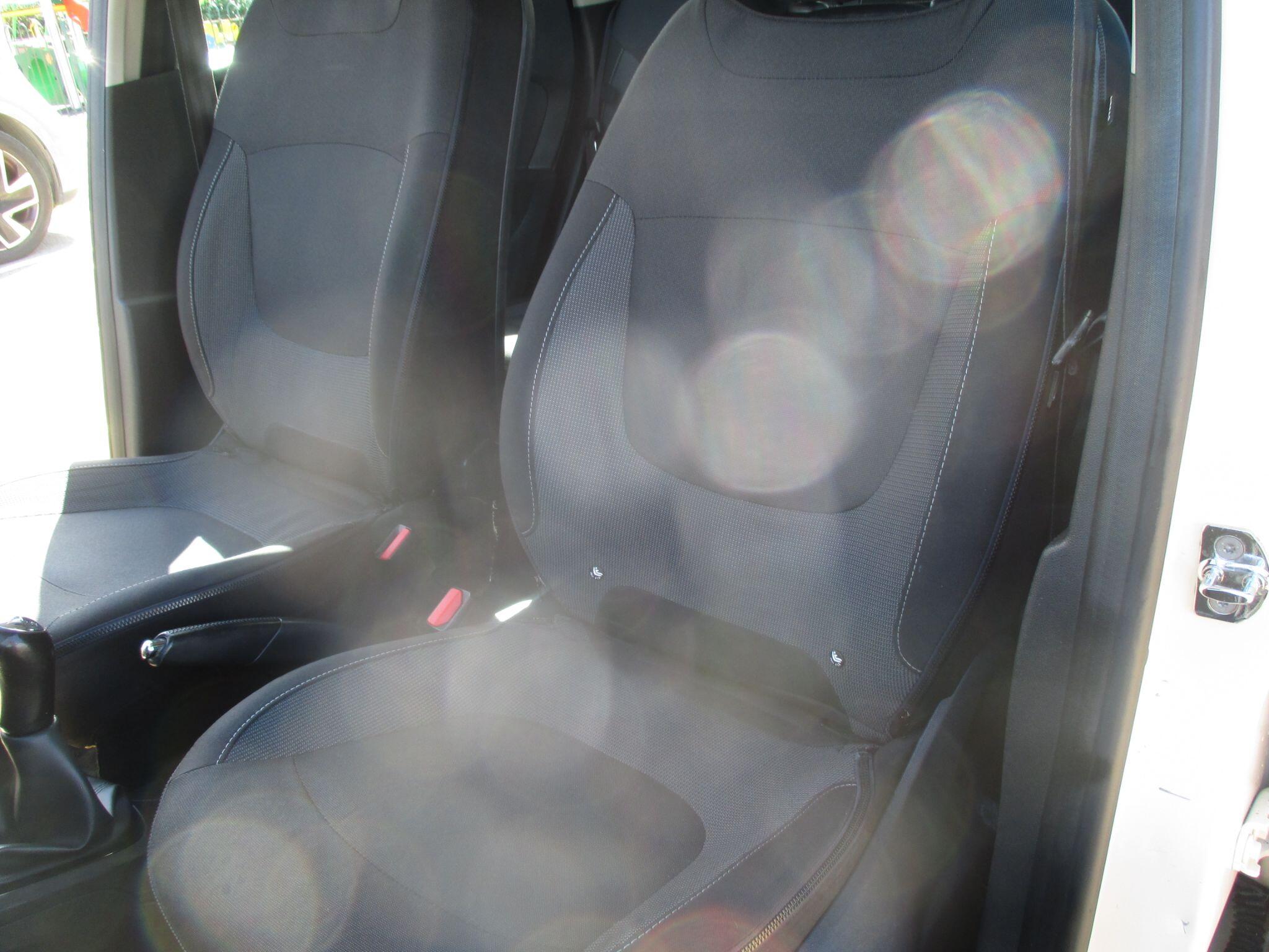 Renault Captur view 33