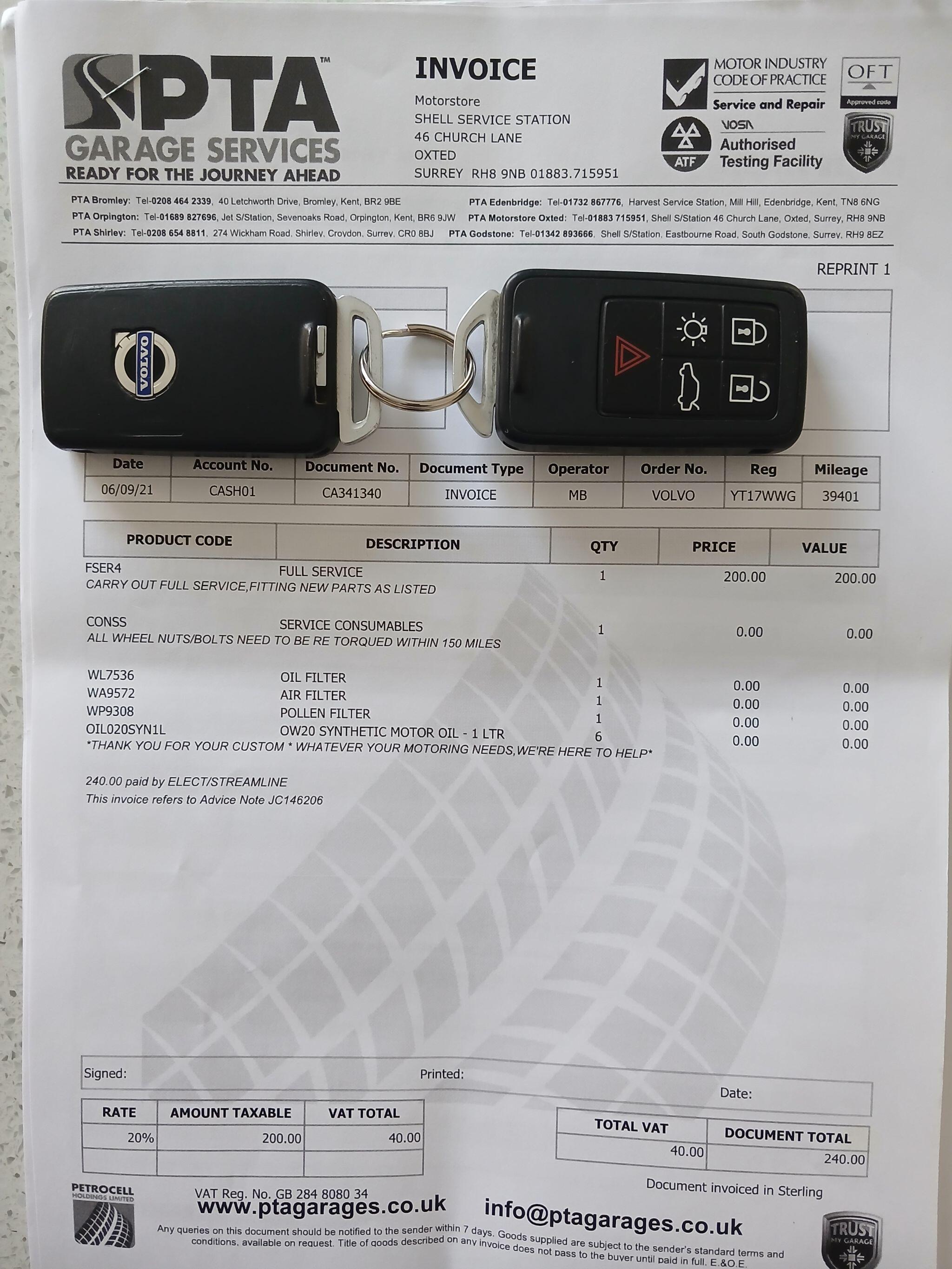 2017 Volvo XC60 image 16